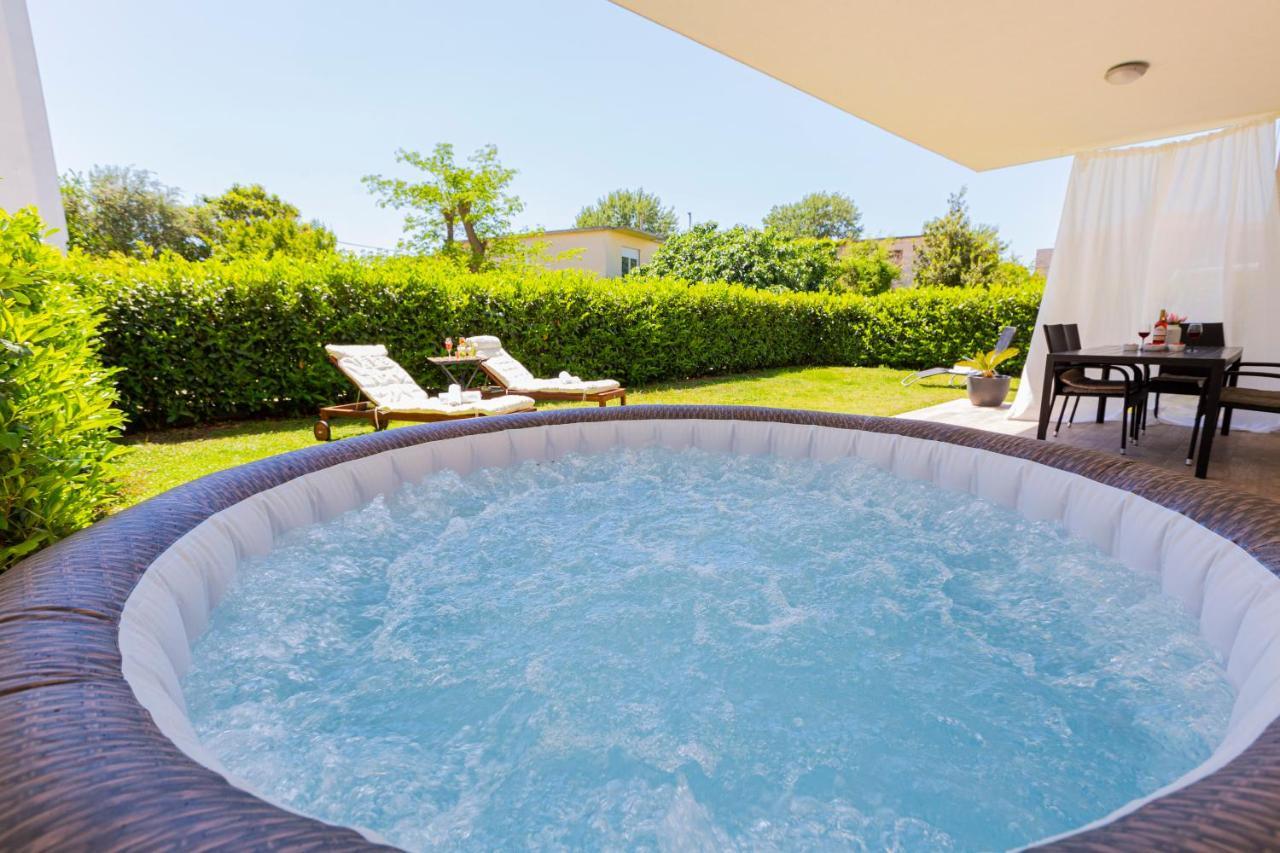Large Luxury With Hot Tube Apartament *